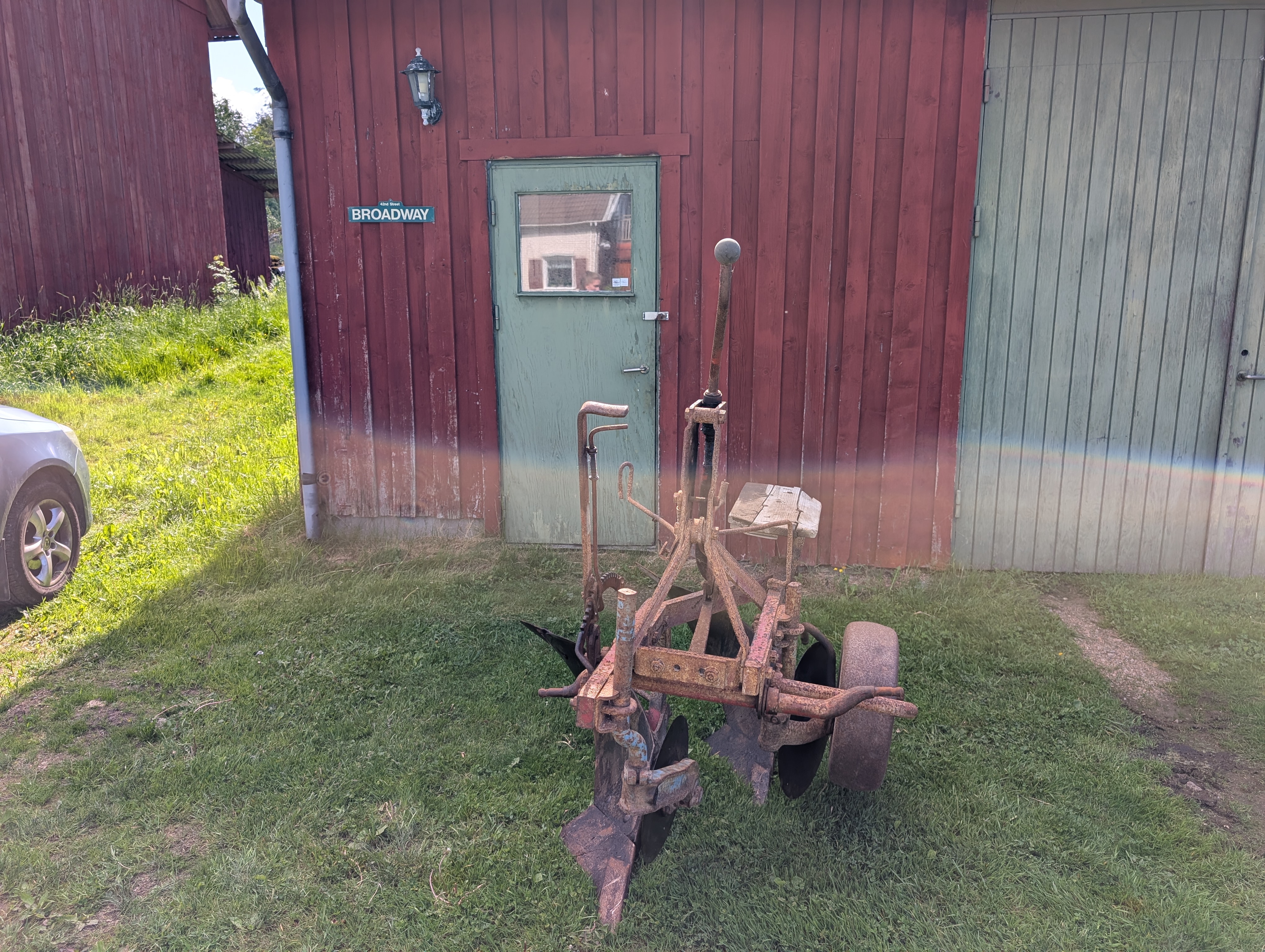 tvåbladig plog, annan vinkel, trepunktsfäste och inställningsmöjligheter